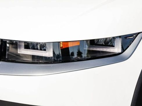 New 2026 Hyundai Ioniq 5 SEL RWD image 8