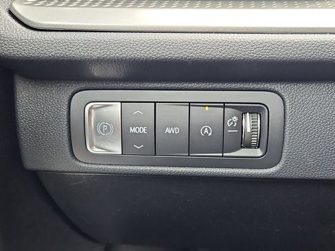 New 2026 Chevrolet Traverse LT w/ LPO, Floor Liner Package AWD/4WD image 10