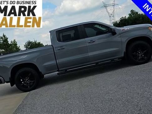 Used 2024 Chevrolet Silverado 1500 RST AWD/4WD image 9