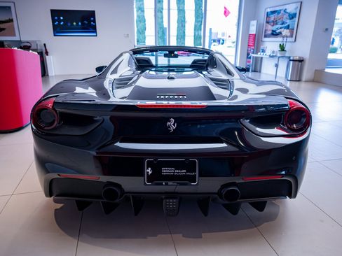 Certified 2018 Ferrari 488 Spider image 7