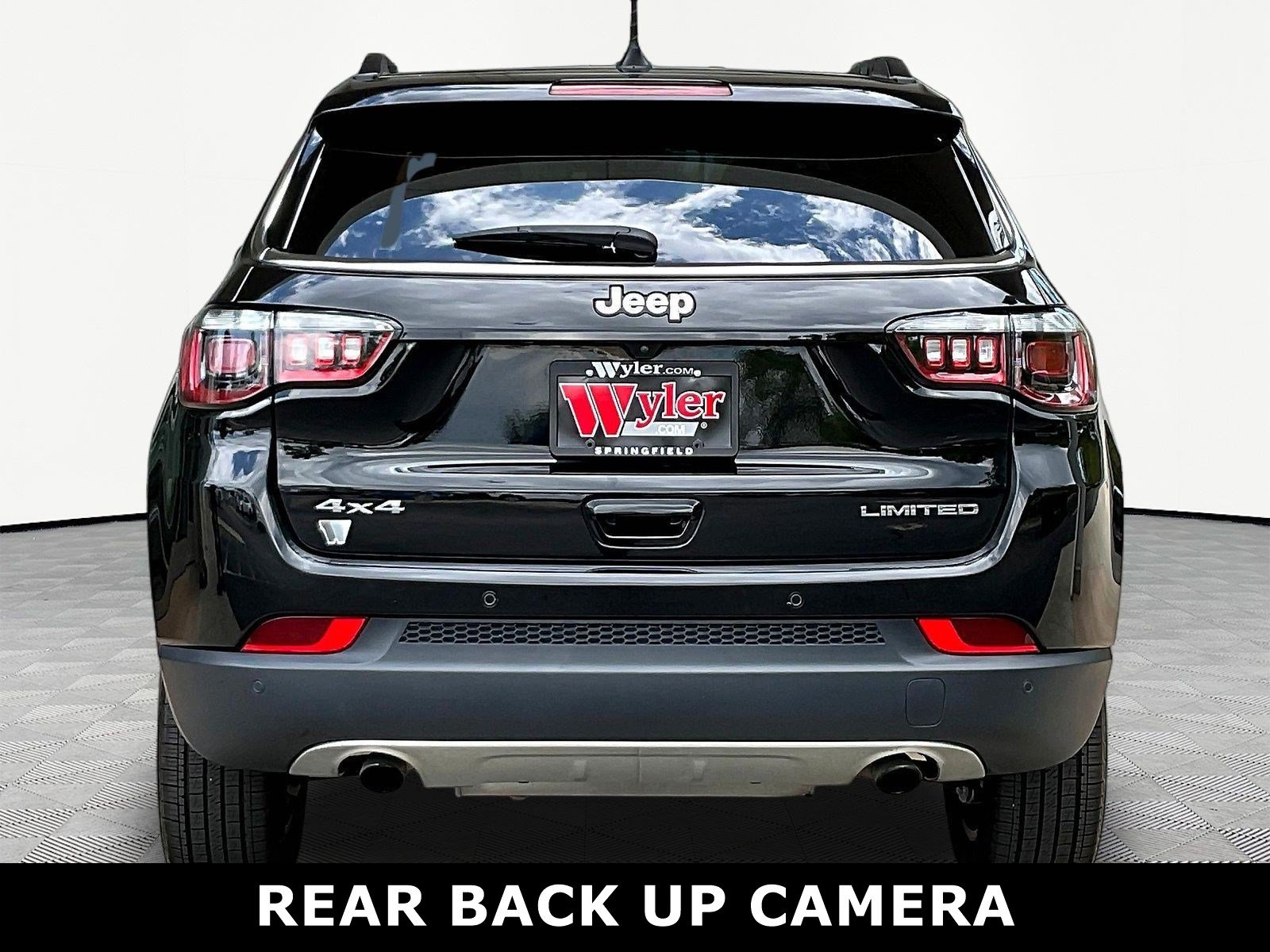 Used 2023 Jeep Compass Limited AWD/4WD image 5