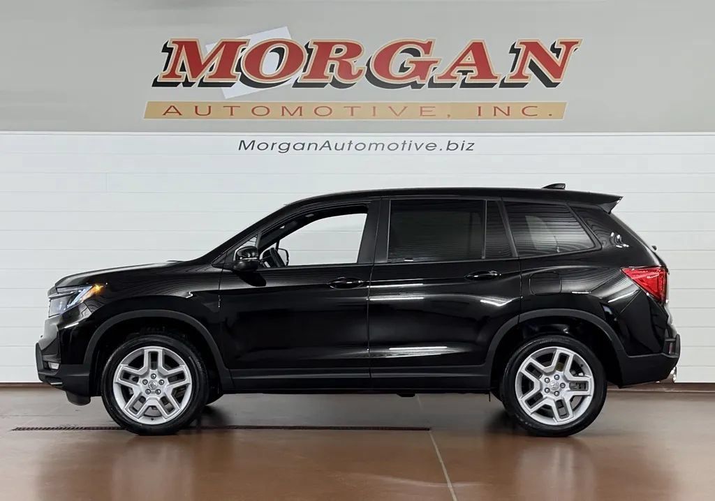 Used 2025 Honda Passport EX-L image 6