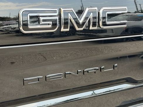 New 2026 GMC Sierra 2500 Denali Ultimate w/ LPO, Black Badging Package AWD/4WD image 9