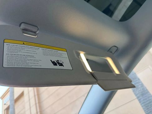 Used 2021 Tesla Model 3 Standard Range Plus image 31