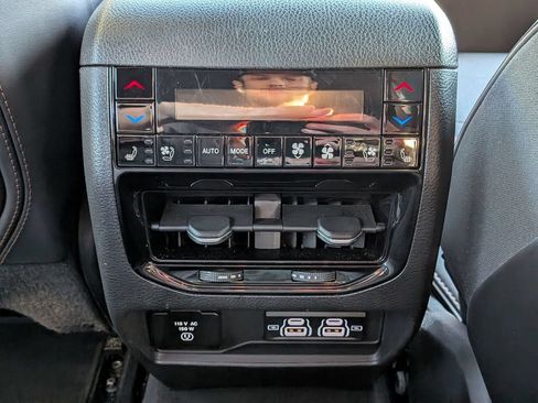 Used 2023 Jeep Grand Cherokee Summit AWD/4WD image 35