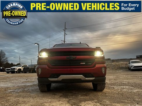 Used 2018 Chevrolet Silverado 1500 LT w/ All Star Edition image 4