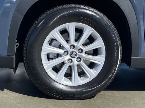 Certified 2025 Toyota Grand Highlander AWD image 8