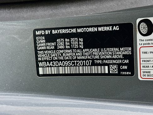 Used 2025 BMW 430i Coupe w/ Premium Package image 12