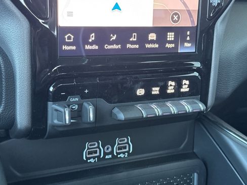 New 2026 RAM 2500 Laramie AWD/4WD image 19