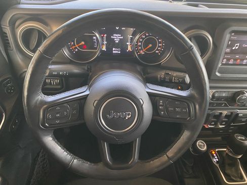 Used 2021 Jeep Wrangler Sport AWD/4WD image 14
