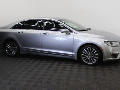 Used 2020 Lincoln MKZ Hybrid w/ Convenience Package FWD image 4