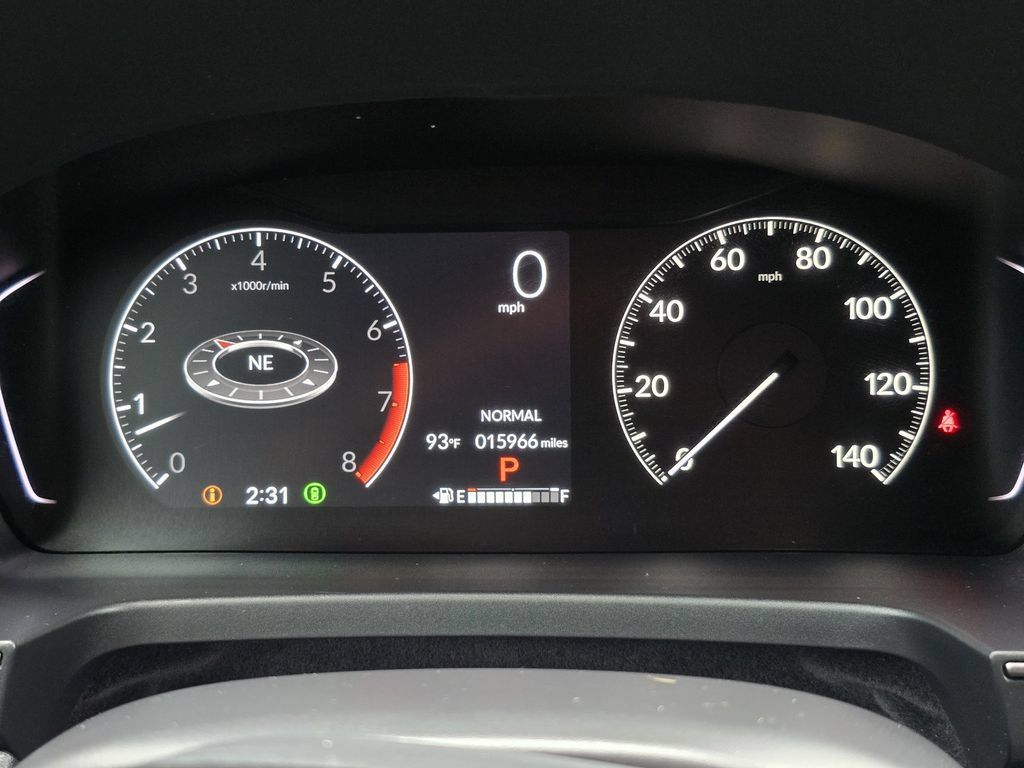 Used 2025 Honda Pilot TrailSport image 38