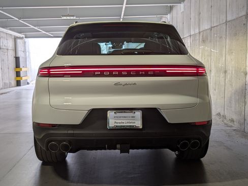 New 2026 Porsche Cayenne AWD/4WD image 8