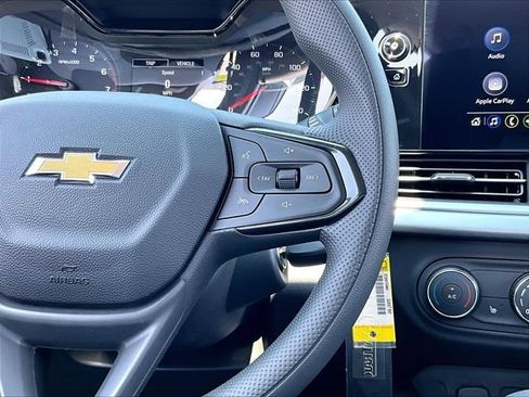 New 2026 Chevrolet Trax LS w/ LS Convenience Package FWD image 18