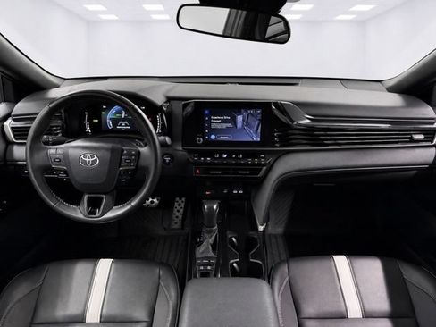 Used 2026 Toyota Camry SE FWD image 21