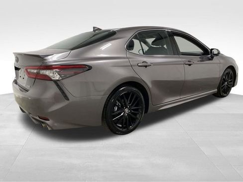 Used 2023 Toyota Camry XSE image 4