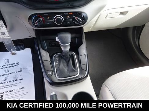 Certified 2025 Kia Soul LX w/ LX Technology Package FWD image 13