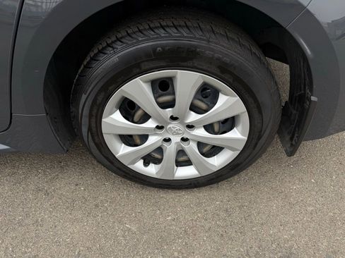 Used 2023 Toyota Corolla LE image 9