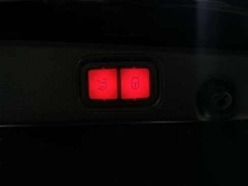 Used 2020 Mercedes-Benz E 450 4MATIC Sedan image 48