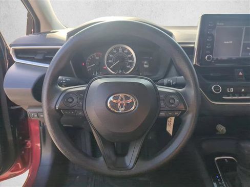 Used 2021 Toyota Corolla LE image 11