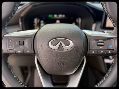 Used 2023 INFINITI QX60 Sensory w/ Vision Package FWD image 40