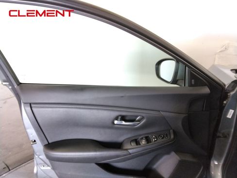 Used 2023 Nissan Sentra SV image 23