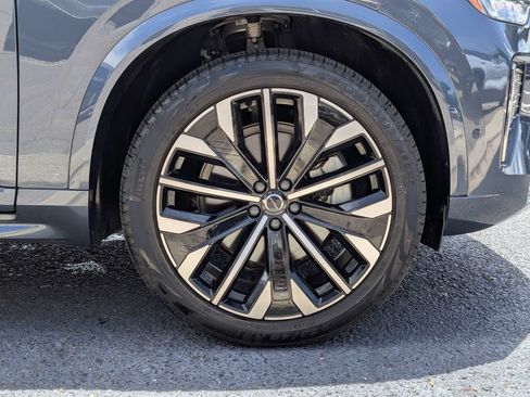 Certified 2025 Volvo XC90 B6 Ultra AWD/4WD image 11