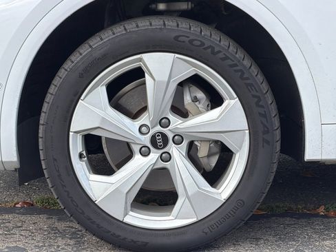 Used 2021 Audi Q5 Prestige w/ Prestige Package image 37