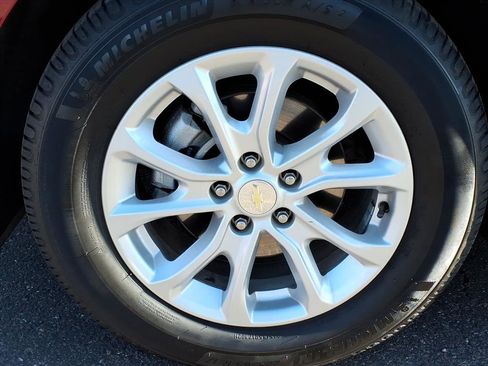 Used 2018 Chevrolet Equinox LT image 9