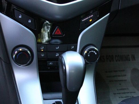 Used 2012 Chevrolet Cruze LT FWD image 27