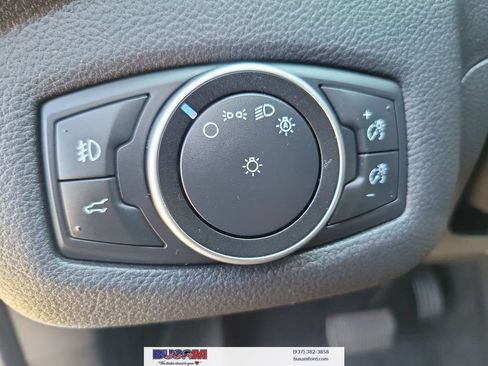 Used 2018 Ford Escape SEL AWD/4WD image 16