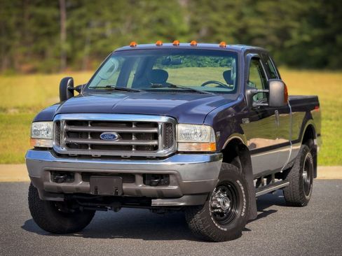 Used 2004 Ford F250 XLT AWD/4WD image 1