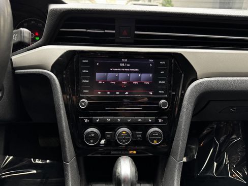 Used 2021 Volkswagen Passat 2.0T SE image 21