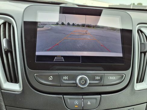 Used 2024 Chevrolet Malibu LT FWD image 7