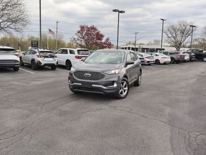 Used 2023 Ford Edge SEL w/ Convenience Package