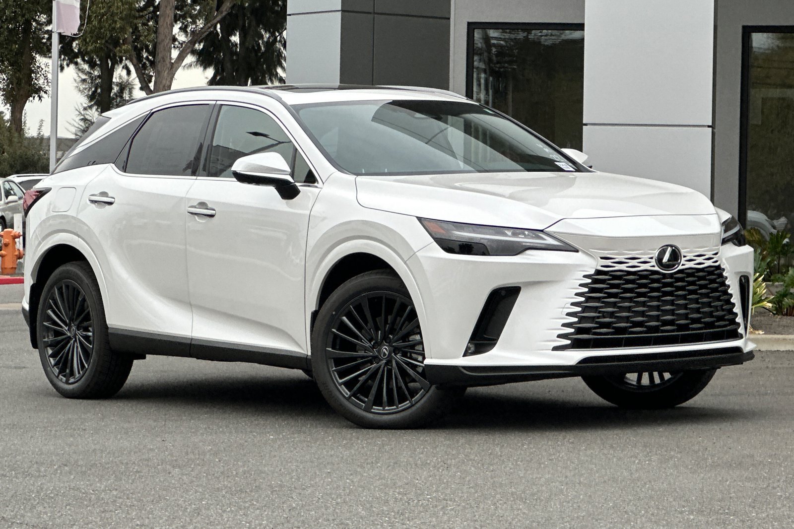New 2026 Lexus RX 450h AWD w/ Convenience Package image 2