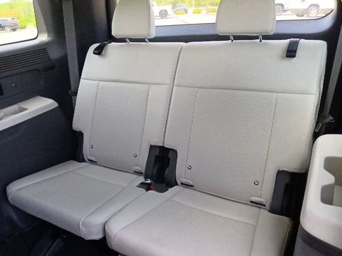 Used 2026 Hyundai Santa Fe SEL FWD image 28