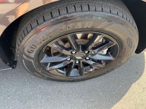 Used 2019 Dodge Grand Caravan GT image 16