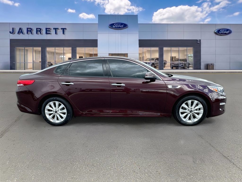 Used 2018 Kia Optima EX w/ Premium Package FWD image 8