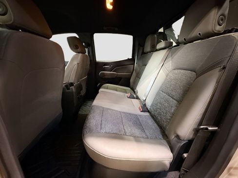 Used 2024 Chevrolet Colorado ZR2 w/ Technology Package AWD/4WD image 24