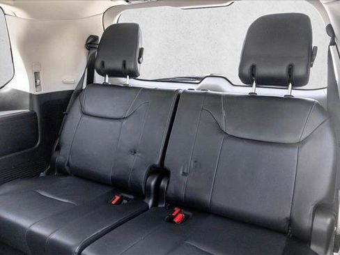 Used 2013 Lexus LX 570 4WD w/ Luxury Pkg image 23