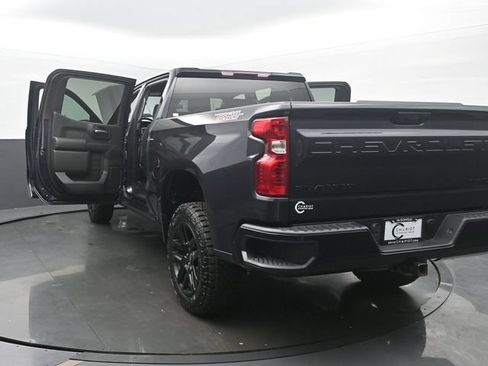 Used 2022 Chevrolet Silverado 1500 Custom Trail Boss w/ LPO, Dark Essentials Package AWD/4WD image 52
