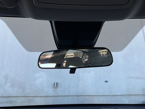 Used 2025 Nissan Altima 2.5 SV image 18