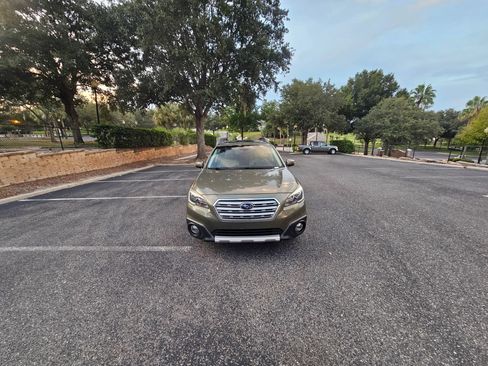 Used 2015 Subaru Outback 2.5i Limited AWD/4WD image 9