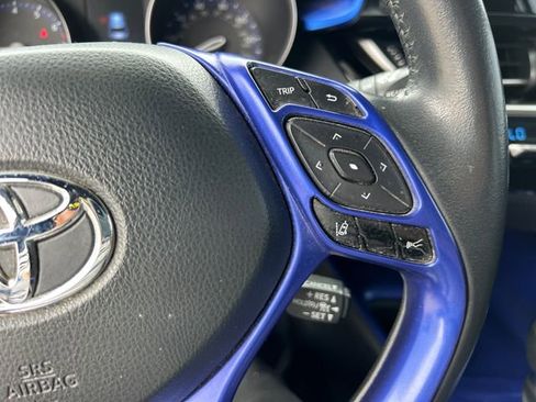 Used 2021 Toyota C-HR XLE image 13