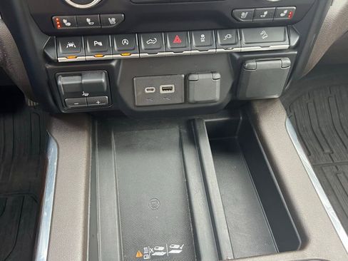 Used 2019 GMC Sierra 1500 SLT w/ SLT Premium Plus Package image 34