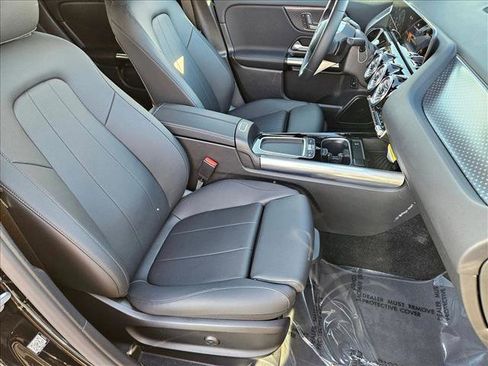 Certified 2025 Mercedes-Benz GLA 250 image 19