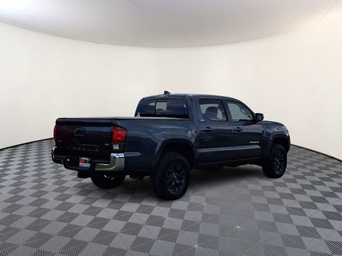 Certified 2021 Toyota Tacoma SR5 AWD/4WD image 6