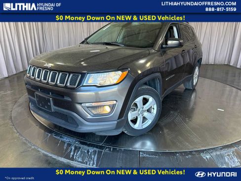 Used 2020 Jeep Compass Latitude FWD image 1