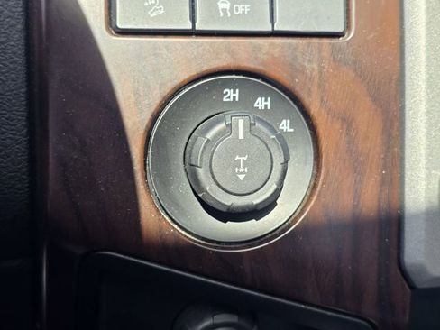 Used 2014 Ford F350 Lariat image 20